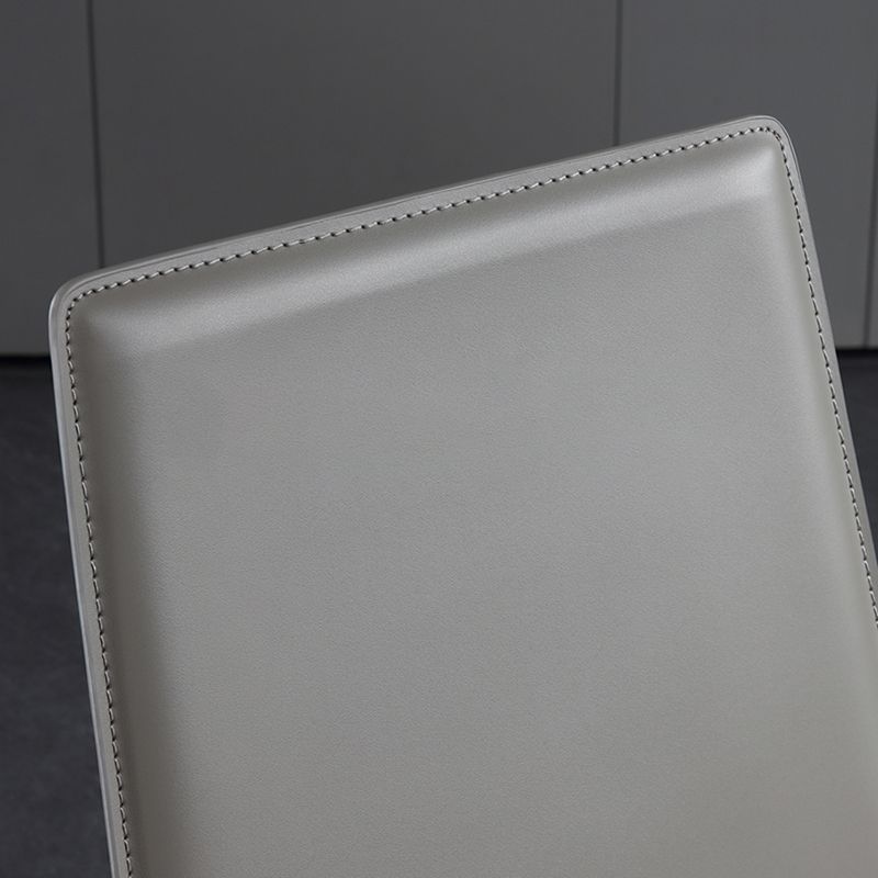 Silla de comedor sin brazos de cuero contemporánea Sillas de comedor de metal