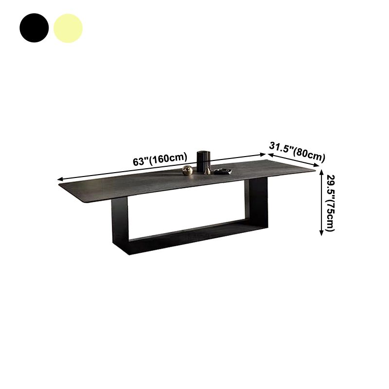 Industrieel gesinterde stenen eettafel rechthoek zwarte boventafel met metalen voetstuk