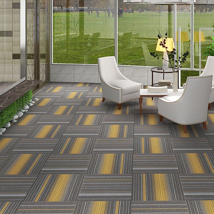 Modern Carpet Tiles Self Adhesive Multi Level Loop Stain Resistant Carpet Tile