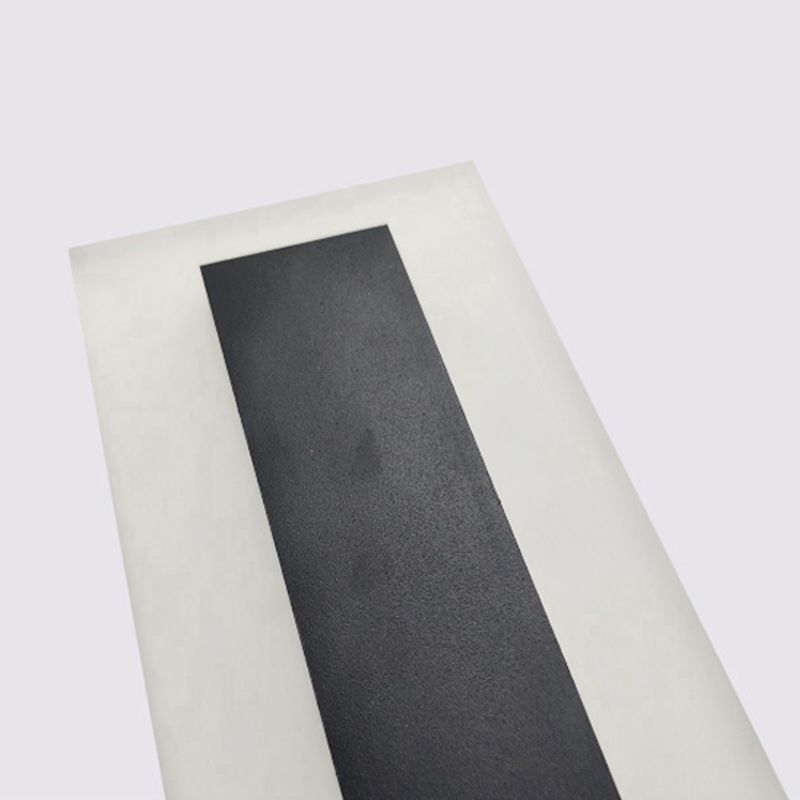 Atmosfera a 1 leggera sfumatura a sfumatura lineare esterna appuncita impermeabile moderna illuminazione a parete in metallo in nero