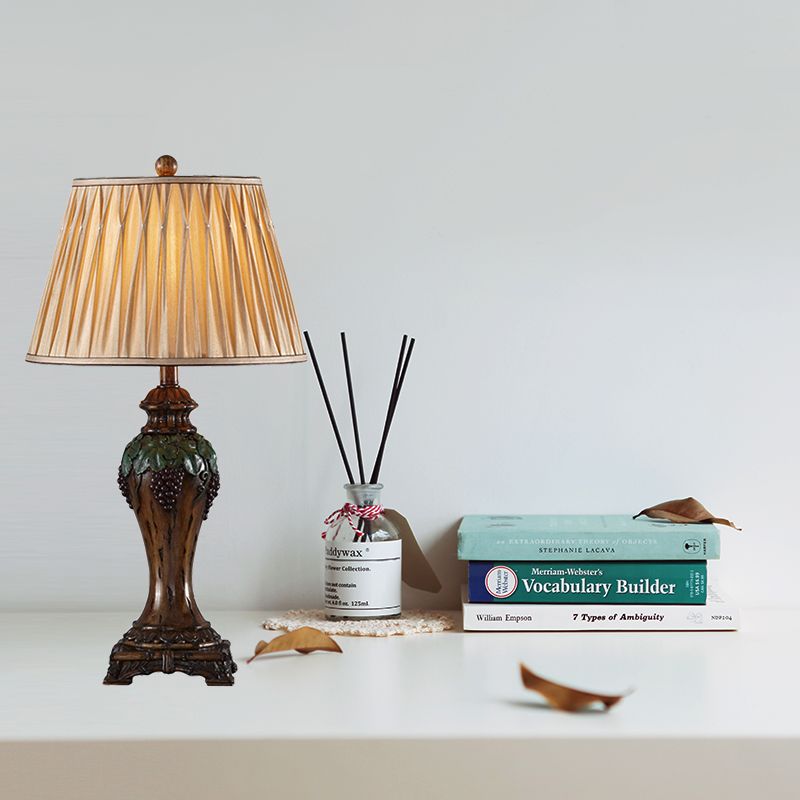 Lampada da tavolo per sala studio con paralume plissettato in tessuto vintage, 1 luce, lampada da lettura beige, larghezza 9"/10"