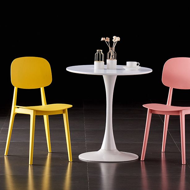 Sillas de comedor escandinavas de plástico sin brazos, silla lateral con respaldo abierto (juego de 4)