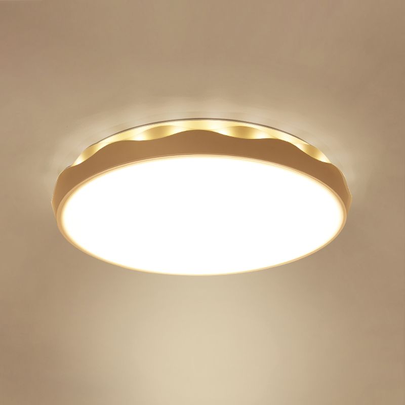White Rounded Ceiling Lighting Minimalist Iron 17"/21" Dia LED Flush Mount Light with Scalloped Edge, Warm/White Light