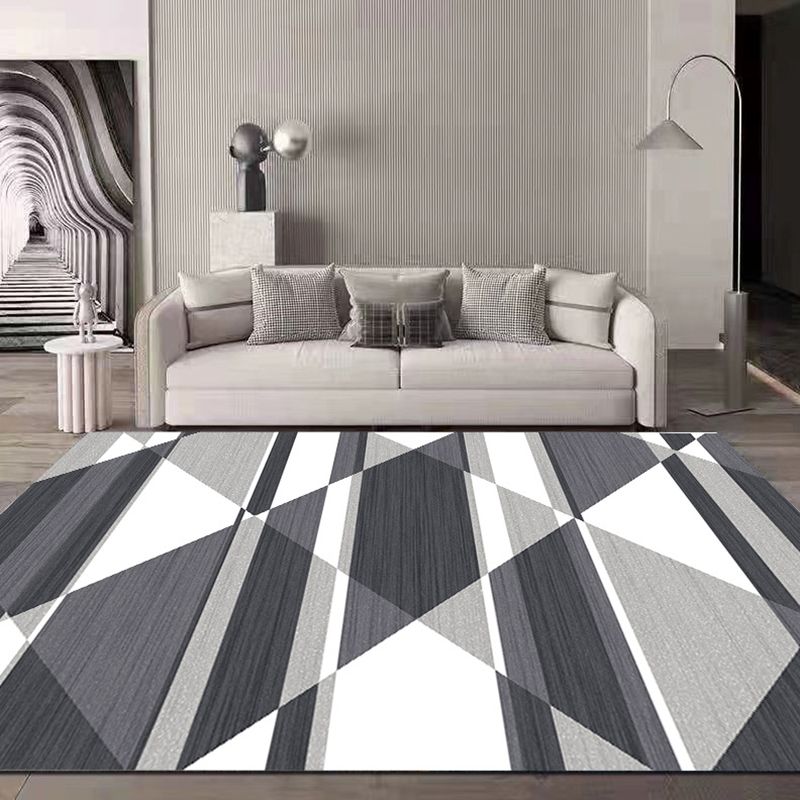 Funky Triangle Design Indoor Rug Individuality Modern Area Rug Polyester Anti-Slip Backing Carpet for Home Decoration