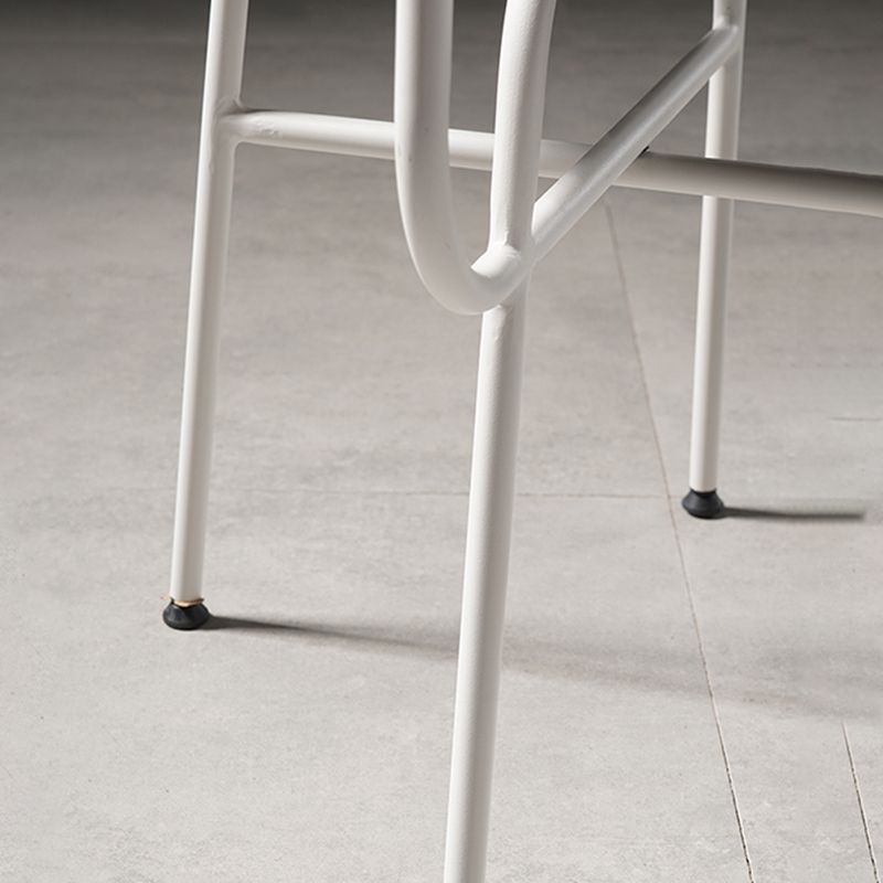 Chaise de salle à manger de style contemporain Chaise d'appoint sans accoudoirs avec pieds en métal