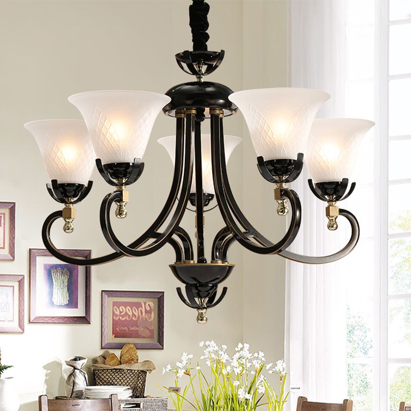 5/8-bulb uitlopende plafond Kroonluchter Retro Black Cream Glass Hanglampverlichting voor restaurant