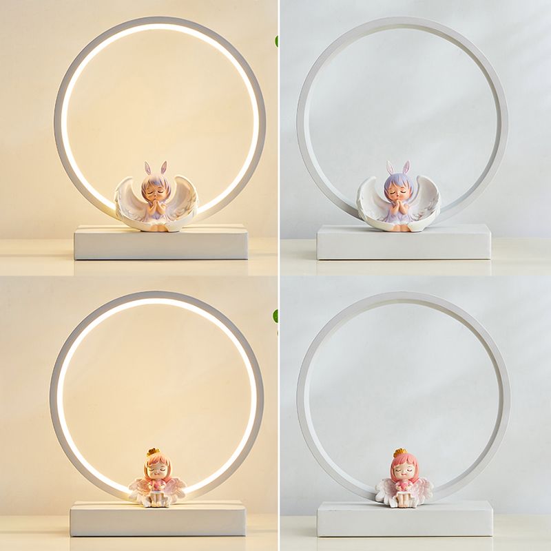 Modern Style Circle Shape Table Light Metal 1 Light Nightstand Lamps for Table