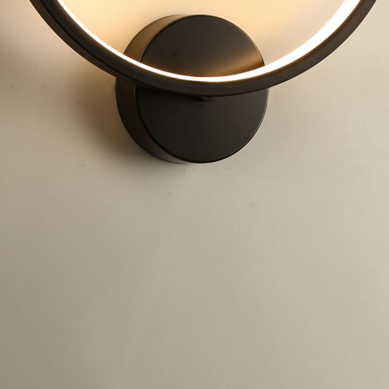 Unique Shape Metal Wall Light Modern Style Single Light Wall Mount Lighting