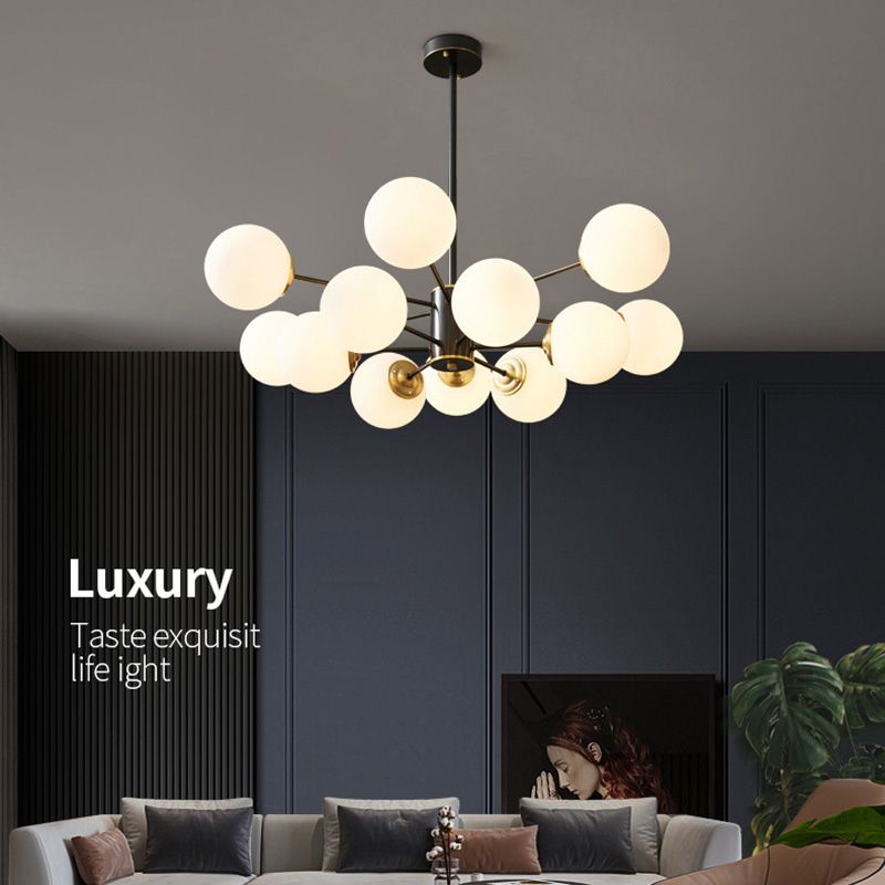 Lampada il lampadario in vetro di latte industriale Globe Multi Lights Lampadina Hanging Light