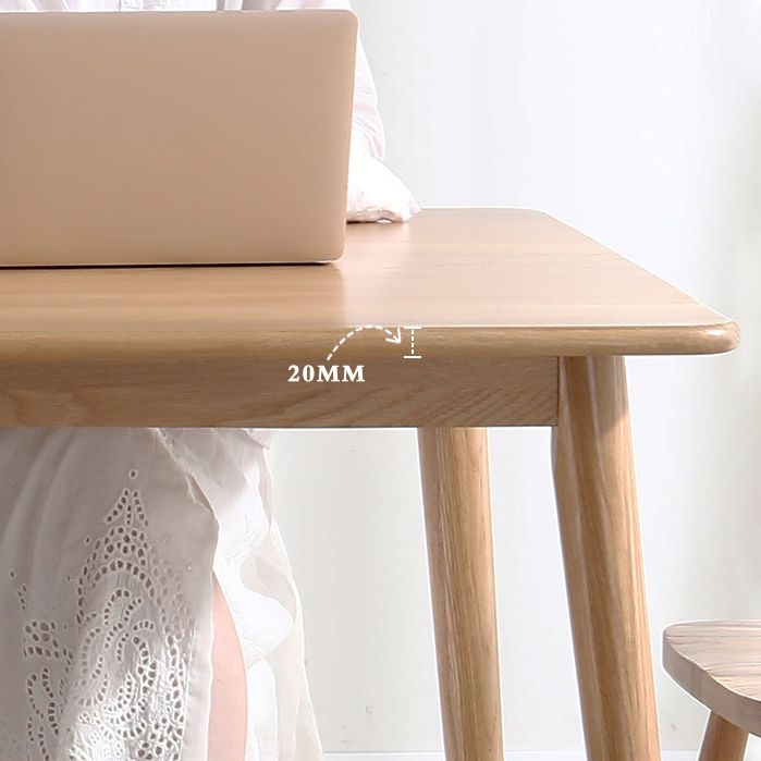 Eenvoudige bruine standaard eettafel vaste houten rechthoek eettafel met 4 potenbasis