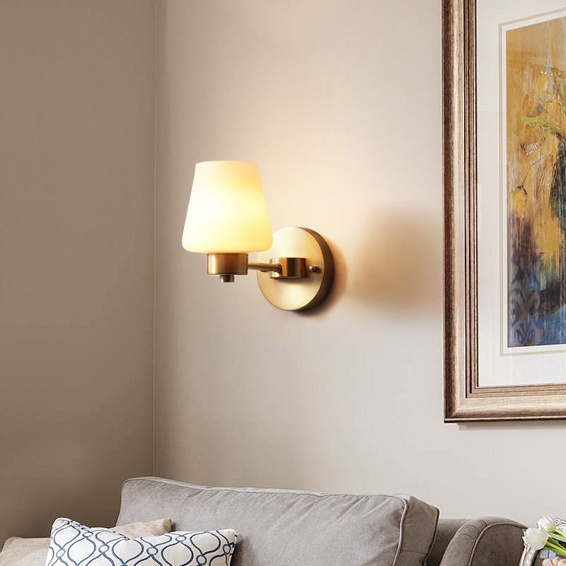 Verre en verre conical conical applique modernisme Style 1 Éclairage mural de la tête de la tête de la tête avec plaque arrière rond en laiton