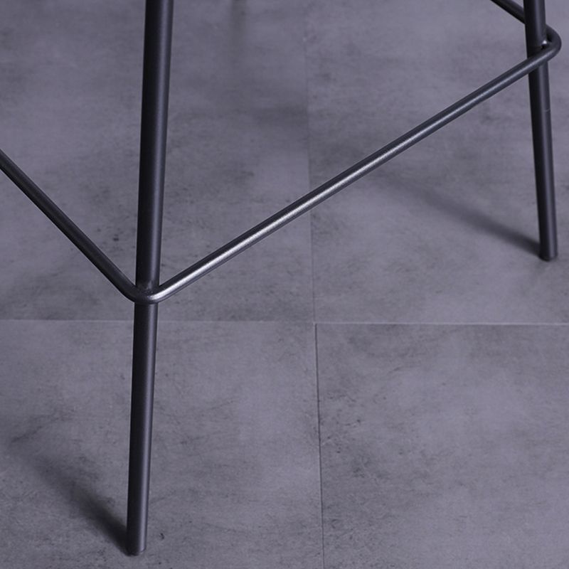 Modern Plastic Bar-stool Bucket Seat Counter Bar Stool with Metal Legs