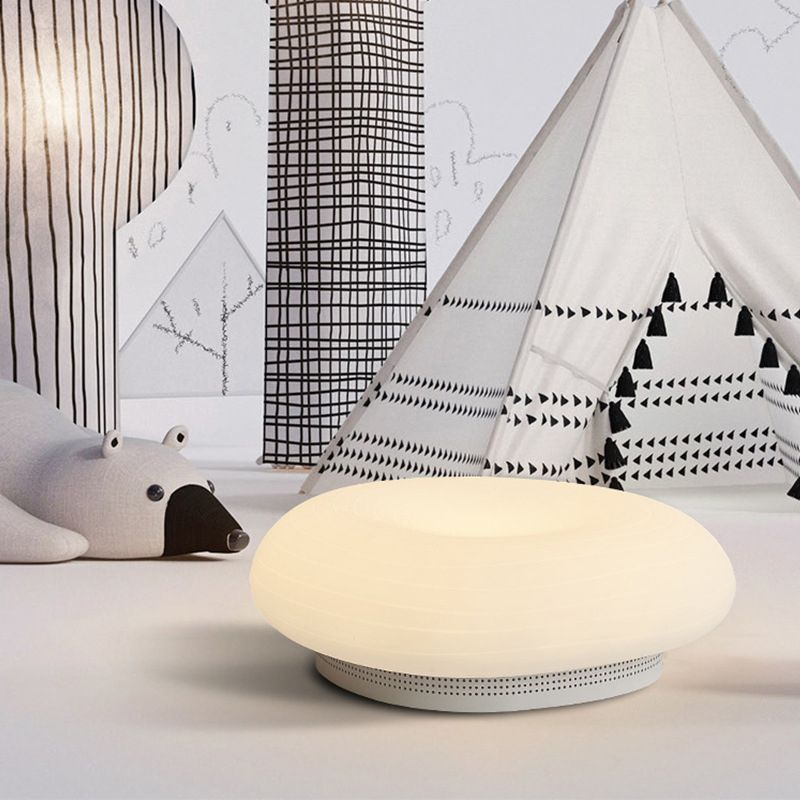 Kunststof kiezelvormige inbouw Cartoon LED witte plafondlamp voor slaapkamer