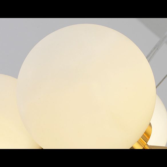 16 lumières Restaurant Island Lamp Minimaliste Gold Hanging Light avec boule blanc nulle