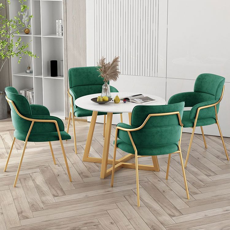 El comedor del metal del estilo nórdico preside el sillón del terciopelo para el restaurante