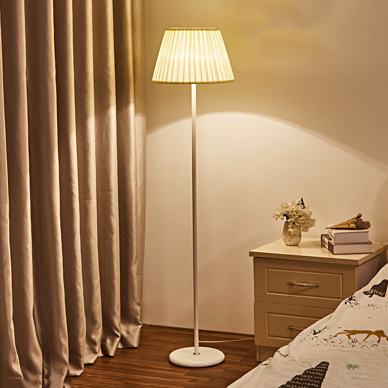 Modern Simple Iron Floor Lamp Pleat Cloth Shade Bulb Floor Light for Living Room