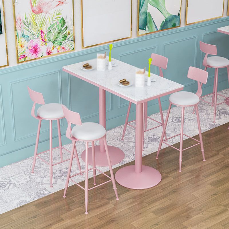 Moderner Barhocker aus Eisen mit Fußstütze, Milk Tea Shop, rosa Barhocker, 76,2 cm