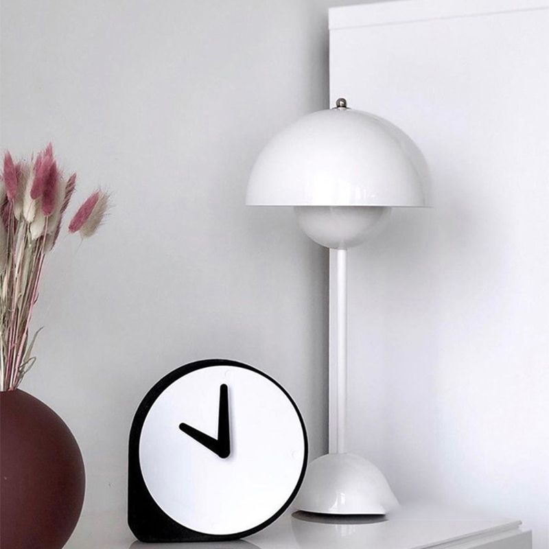 Metal Round Shape Desk Lamp Mount Lighting Modern 1-Light Desk Lamp Fixture