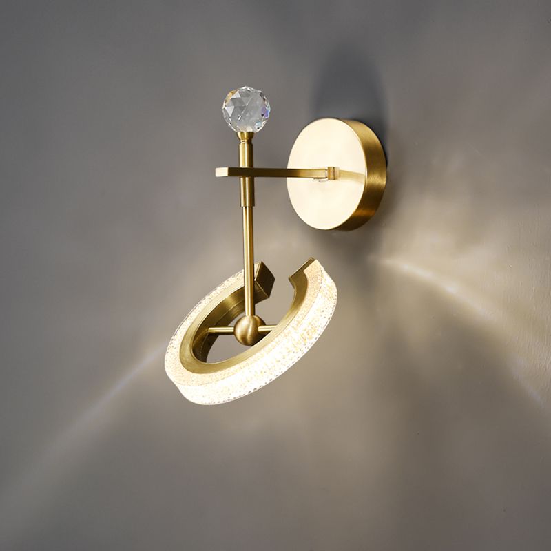 Lámparas de pared de oro contemporáneas Lámpara de montaje de pared acrílico de 1 luces para dormitorio