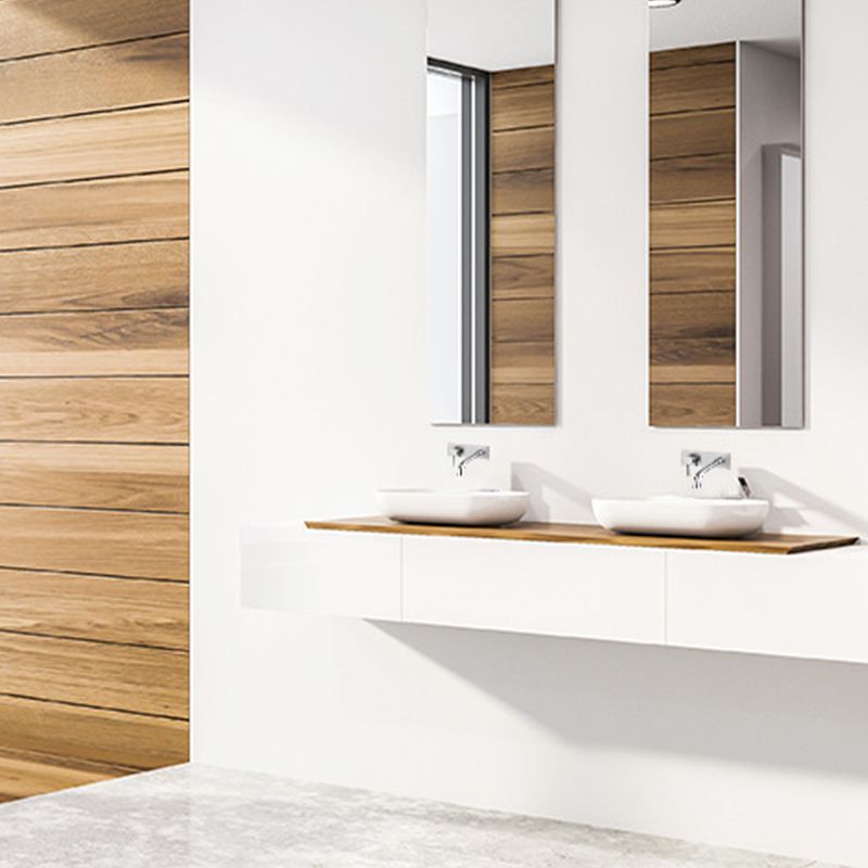 Glam Style Faucet Single Handle Wall Mounted Faucet for Bathroom