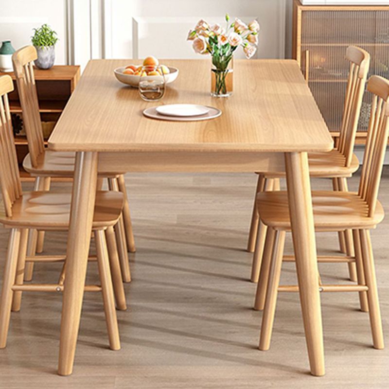 Contemporary Round Dining Table Solid Wood Dinner Table with 4 Legs