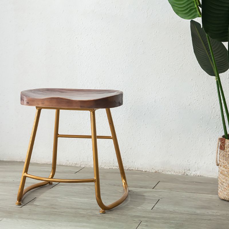 Modern Armless Backless Counter Stool Iron Bar Stool with Wooden Seat for Indoor