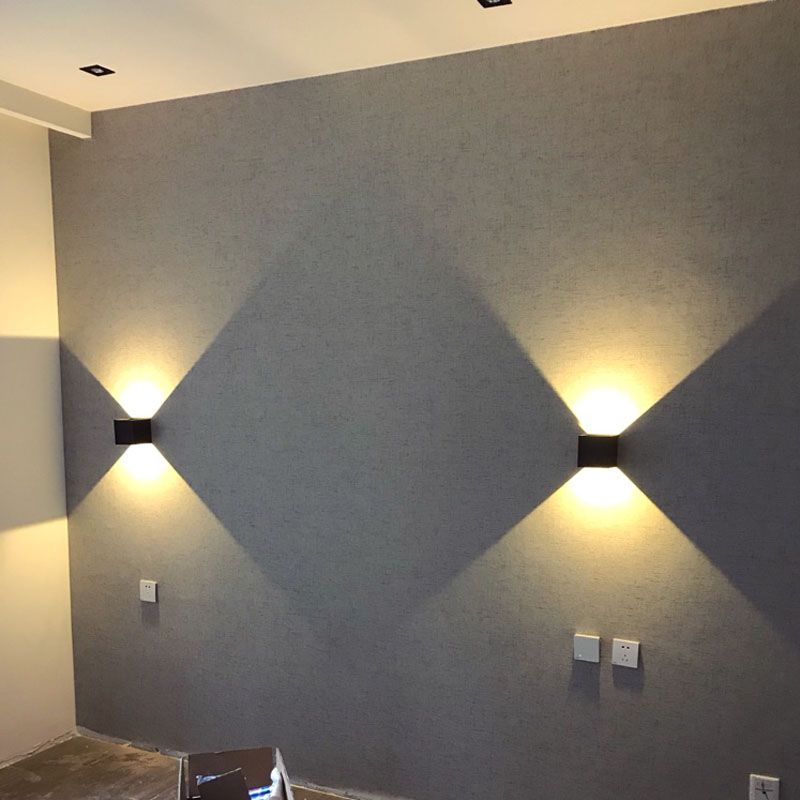 Cube Shape Wall Mount Lamp Modern Style Metal 2 Lights Sconce Lamp in Black