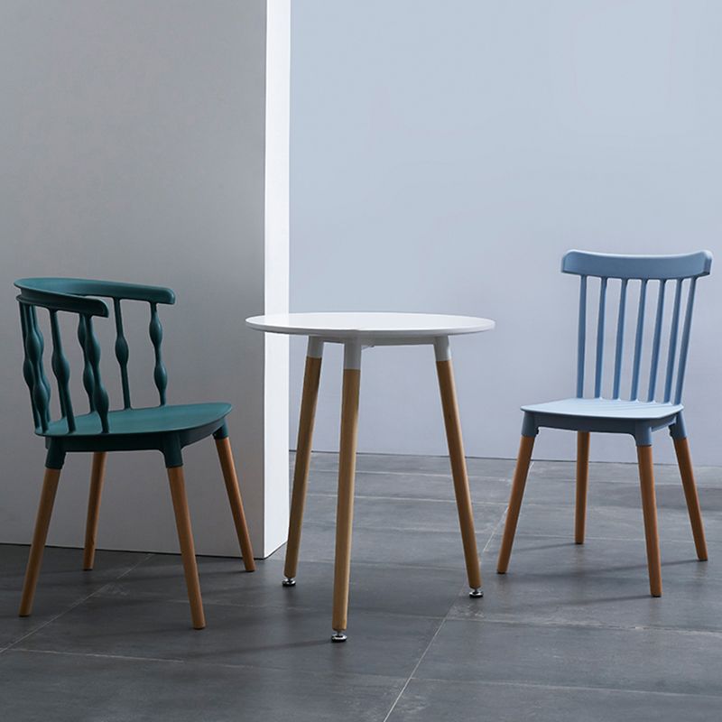 Chaise d'appoint scandinave à dossier Windsor en hêtre, couleurs acidulées, chaise de salle à manger en bois (Ensemble de 4)