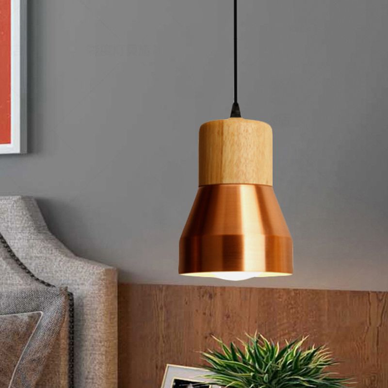 Zeitgenössische hängende leichte Fackelform ein leicht helles Holz Metallhubanleuchtung für Hotel