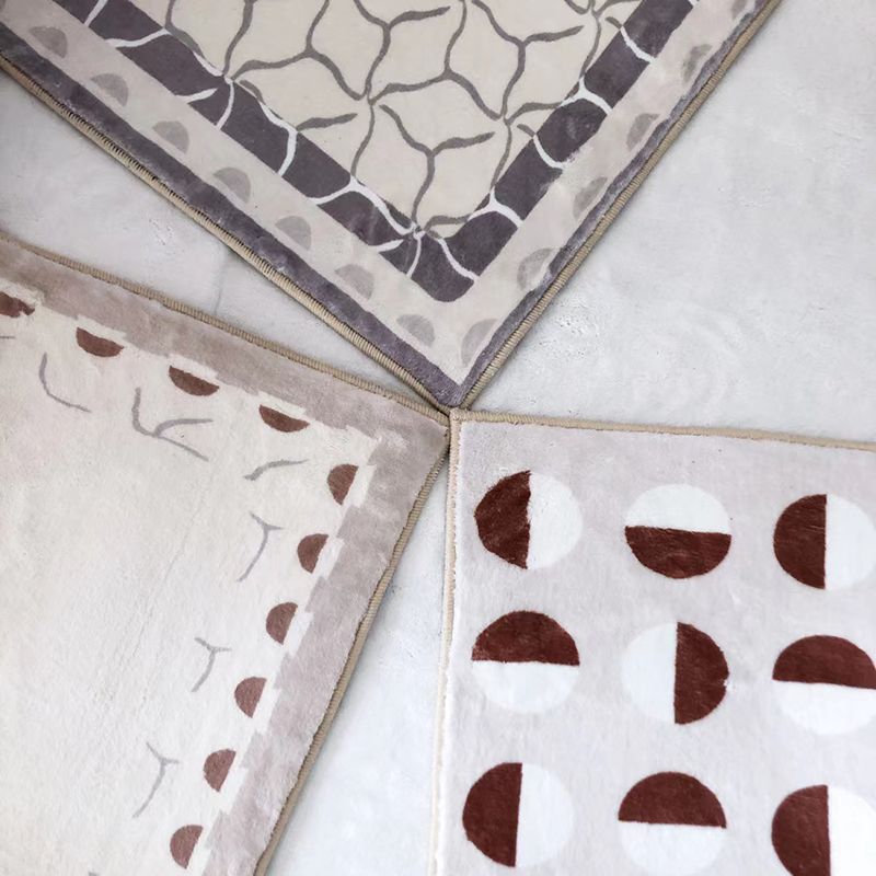 Apricot Modern Rug Pattern Polyester Rug Washable Rug for Drawing Room