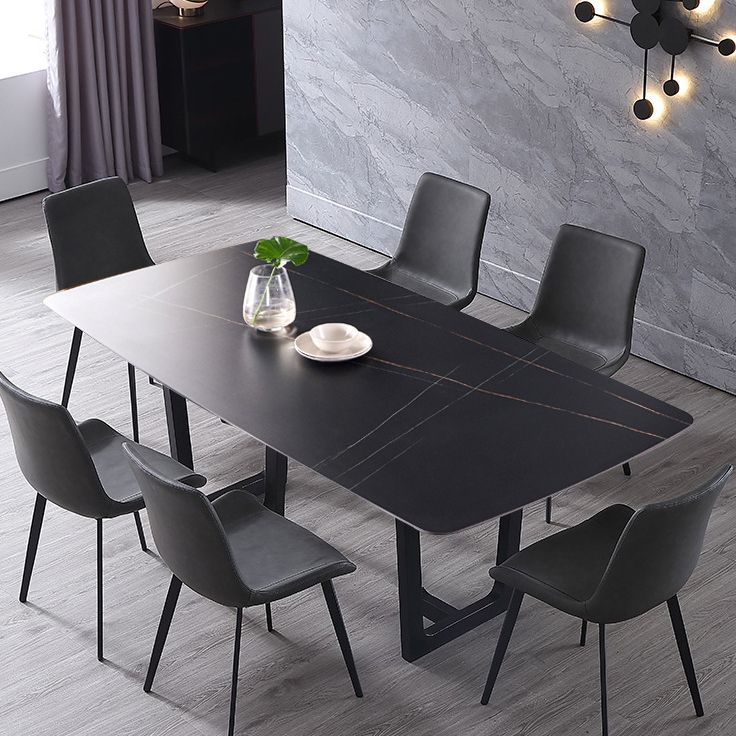 Chaise de salle à manger en cuir PU de style moderne, chaise Parsons de 18 pouces de large pour un usage domestique