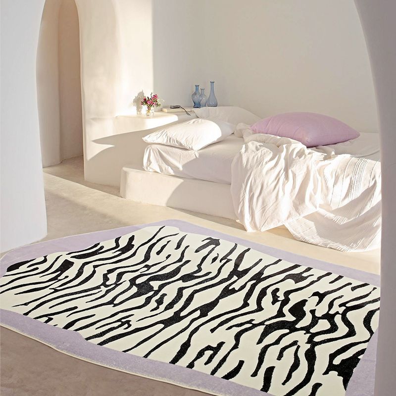 Creative Novelty Shape Carpet Modern Zebra Print Carpet Washable Polyester Rug with Non-Slip Backing