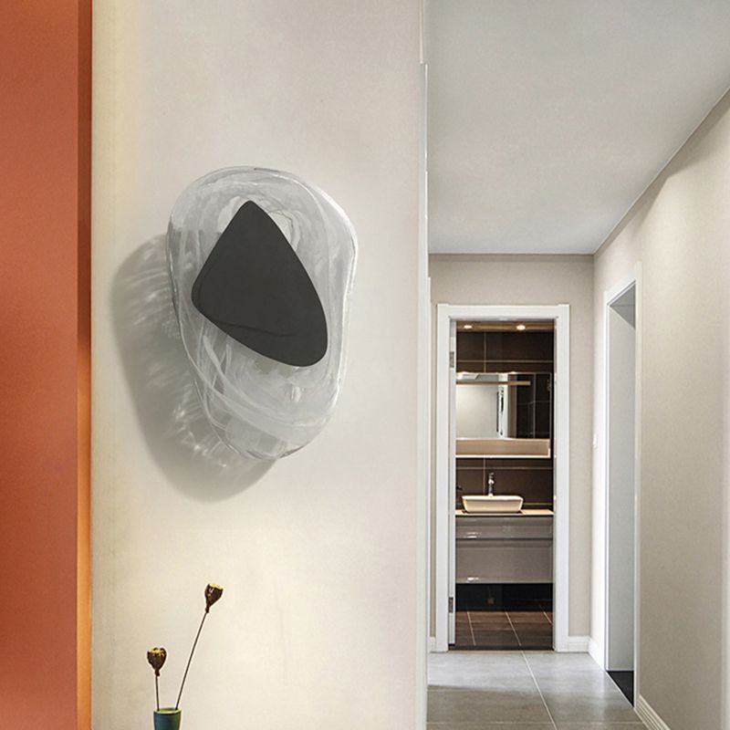 Unique Shade Metal Wall Sconce Modern Style Single Light Wall Lighting Fixtures