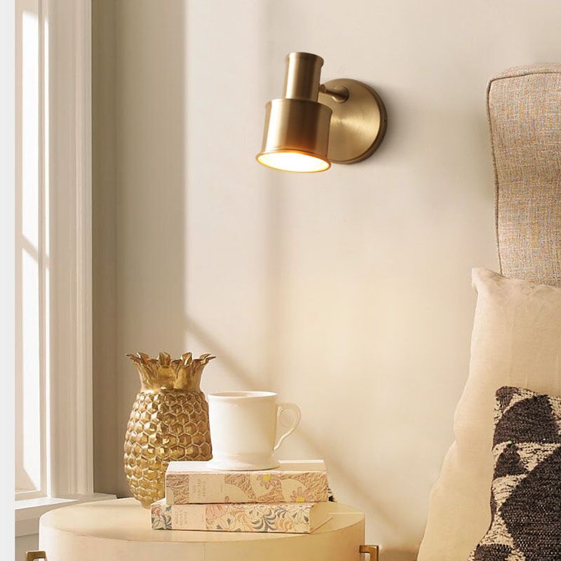 1-Licht-Halbzylinder-Schatten Wandleuchte postmoderne Wandbeleuchtung im Messing