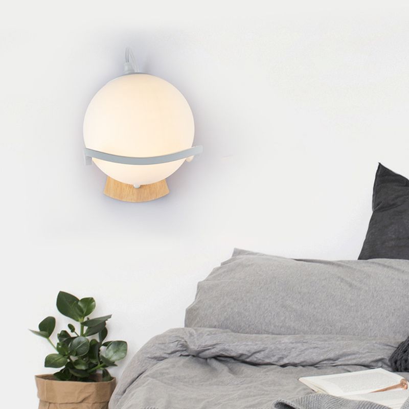 Modern Wall Sconce Metal Ball Shape Wall Light with Glass Shade for Living Room