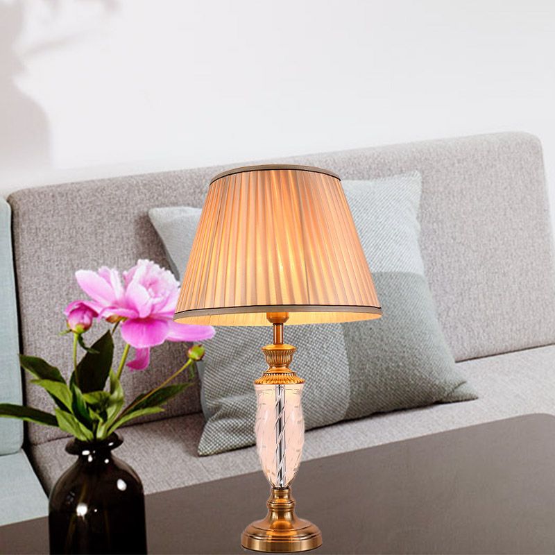 1 Kopf-Urnen-Fabric-Stoff-Schreibtisch Licht Modernismus handgeschnittene Kristall Nachttischlampe in Weiß
