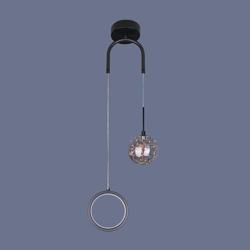 Verre contemporain circulaire et pendentif à la balle mené pour une salle à manger
