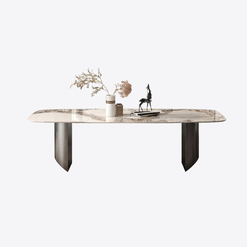 Table à manger traditionnelle de luxe en pierre avec base luge