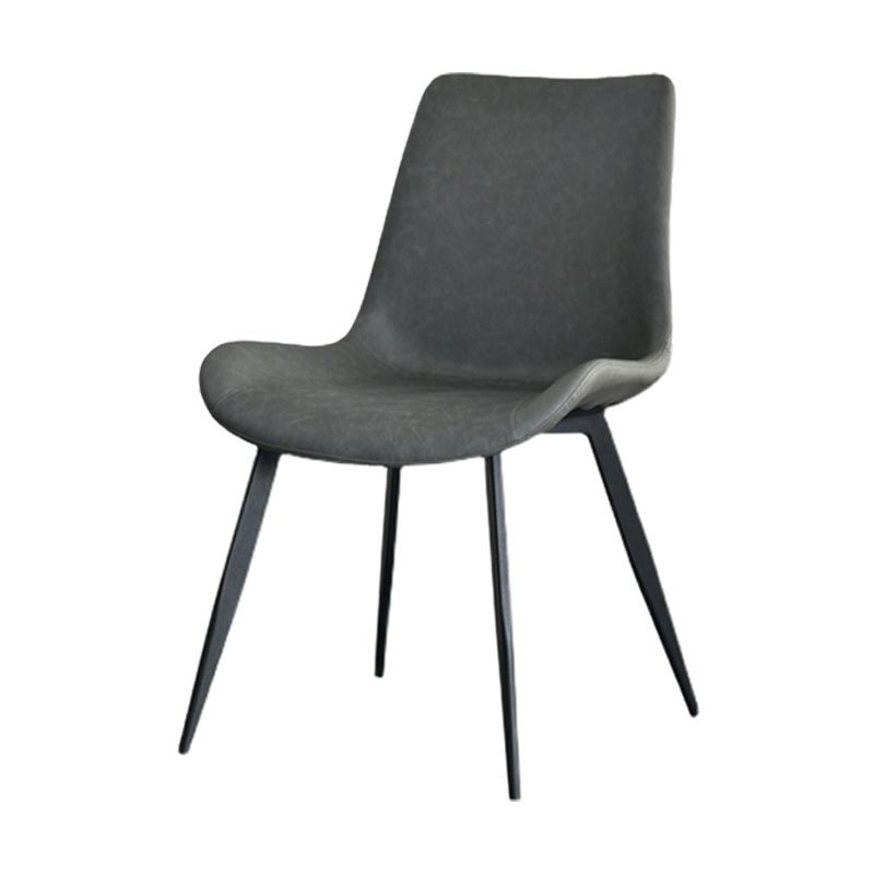 Chaises de salle à manger en simili cuir style contemporain avec 4 pieds finition noire, chaises sans accoudoirs