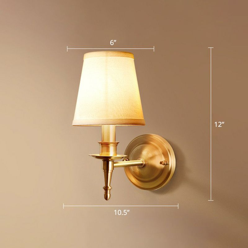 Funzione lampada da parete conica in ottone moderno sconce da parete in tessuto a bulbo singolo per corridoio