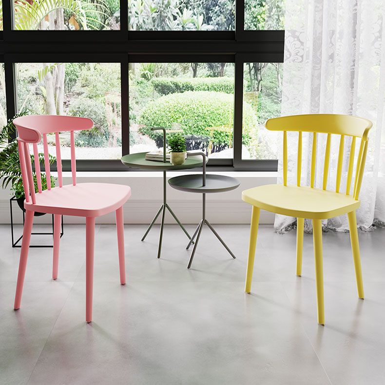 Sillas acrílicas modernas para interiores y exteriores Silla auxiliar de comedor Windsor