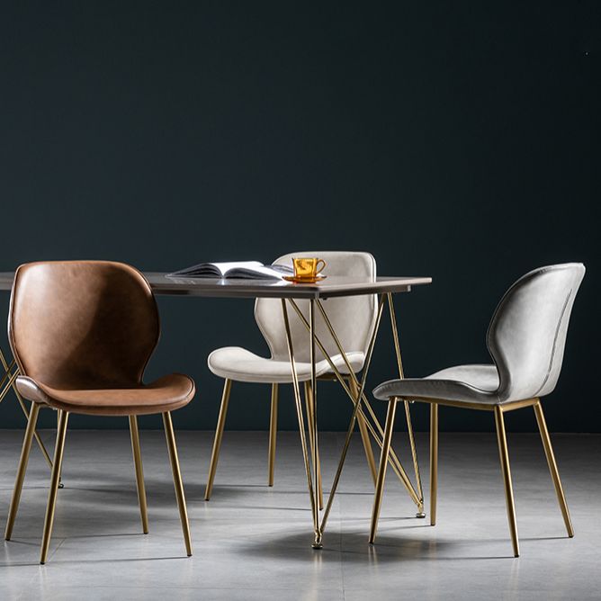 Chaise d'appoint scandinave en cuir avec finition mate et dossier à oreilles (Ensemble de 2)