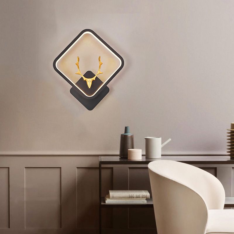 Metal Geometric Shape Wall Mount Lighting Modern Style 1-Light Wall Mounted Light Fixture