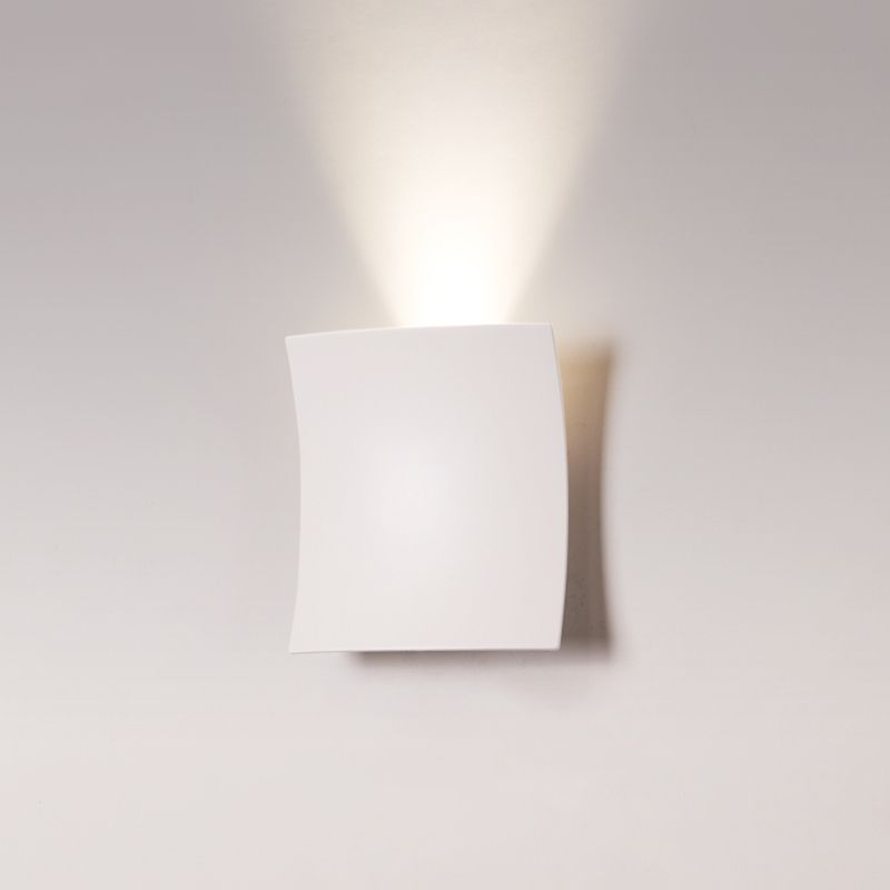 1 Light Metal Wall Light Modern Style Square Shape Wall Mount Light Fixture in White