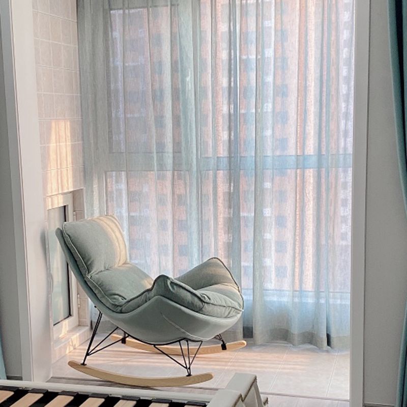 Modern Rocking Chair Solid Wood Rocker Chair with Light Legs