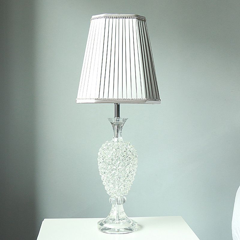 Lámpara de mesa gris de bulbo 1 de la urna de cristal K9 con sombra de imperio reunida