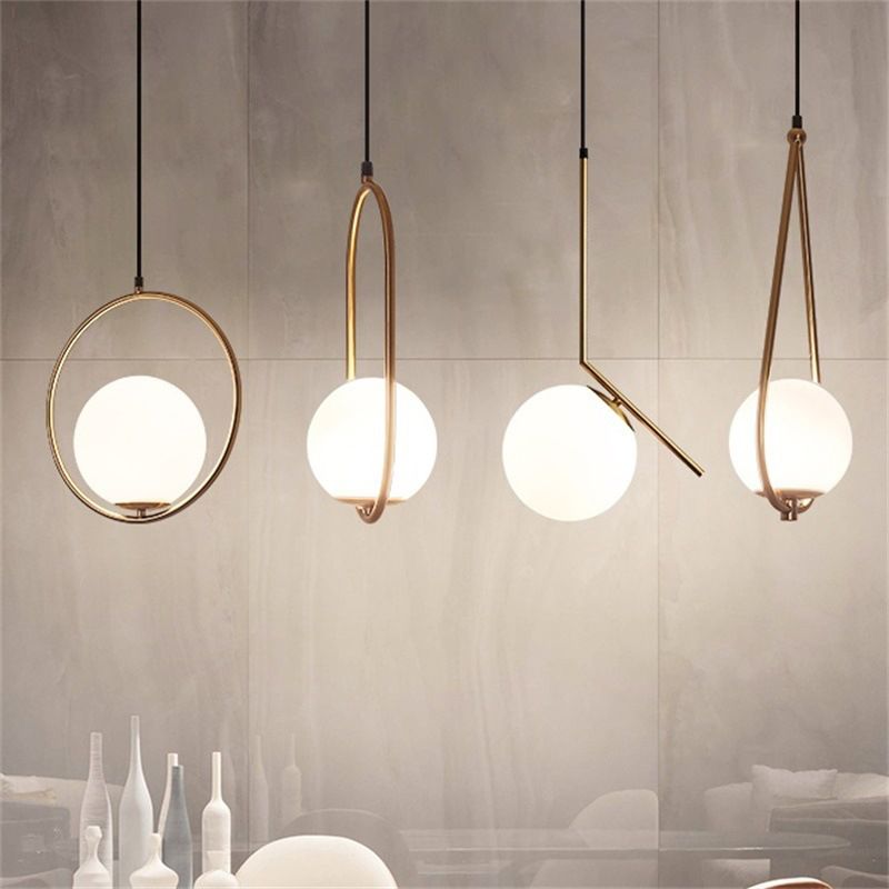 Goldene Kugel Drop Lampe zeitgenössische 1 Glühbirnen -Creme -Glas -Deckenleuchte für Schlafzimmer