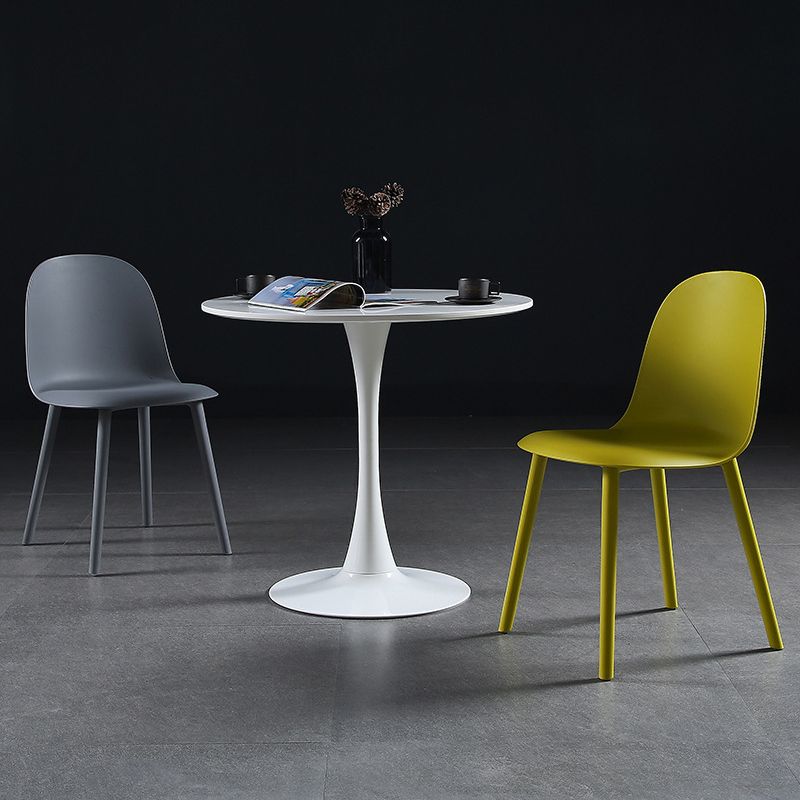Silla sin brazos de comedor de plástico escandinavo, silla con respaldo sólido para el hogar