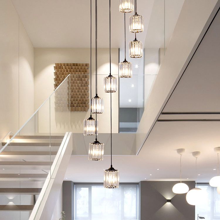 Cilindrische gesuspendeerde verlichtingsarmatuur Minimalistische kristallen trappenhangend plafondlicht in zwart