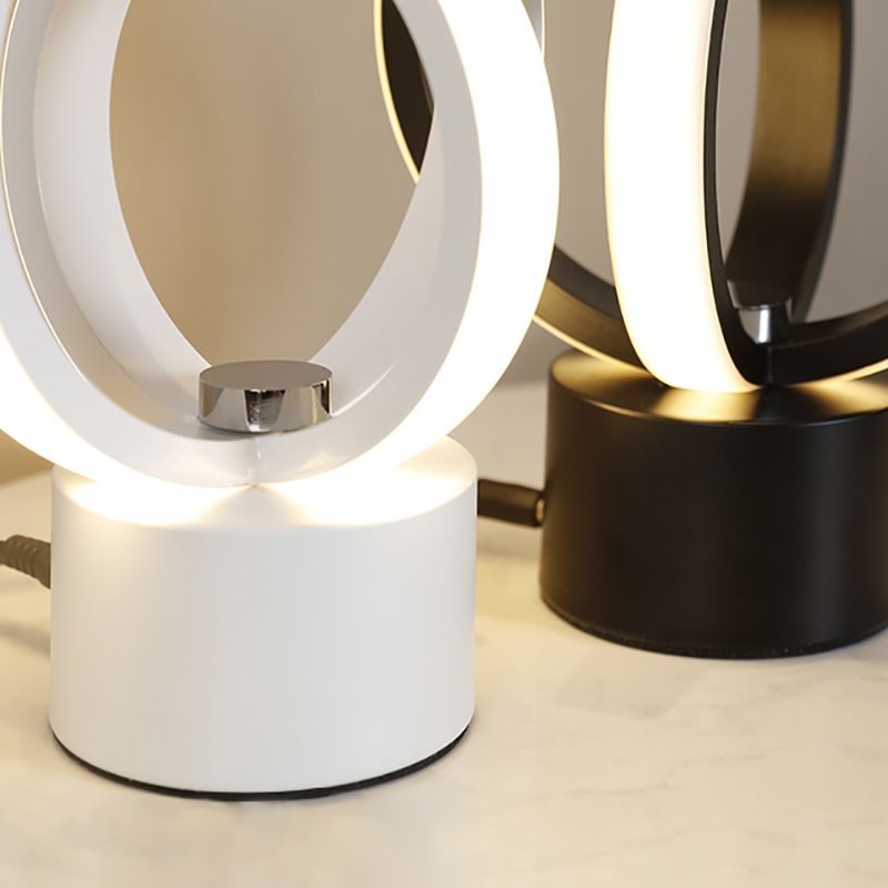 Moderner Stil Linearer Form Tabelle Beleuchtung Metalltischlampe für Schlafzimmer